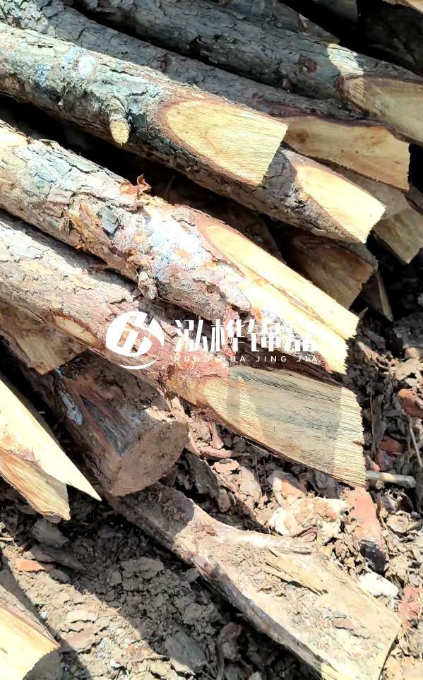 黃岡挖機打木樁專業施工-護坡木樁多少錢一根?