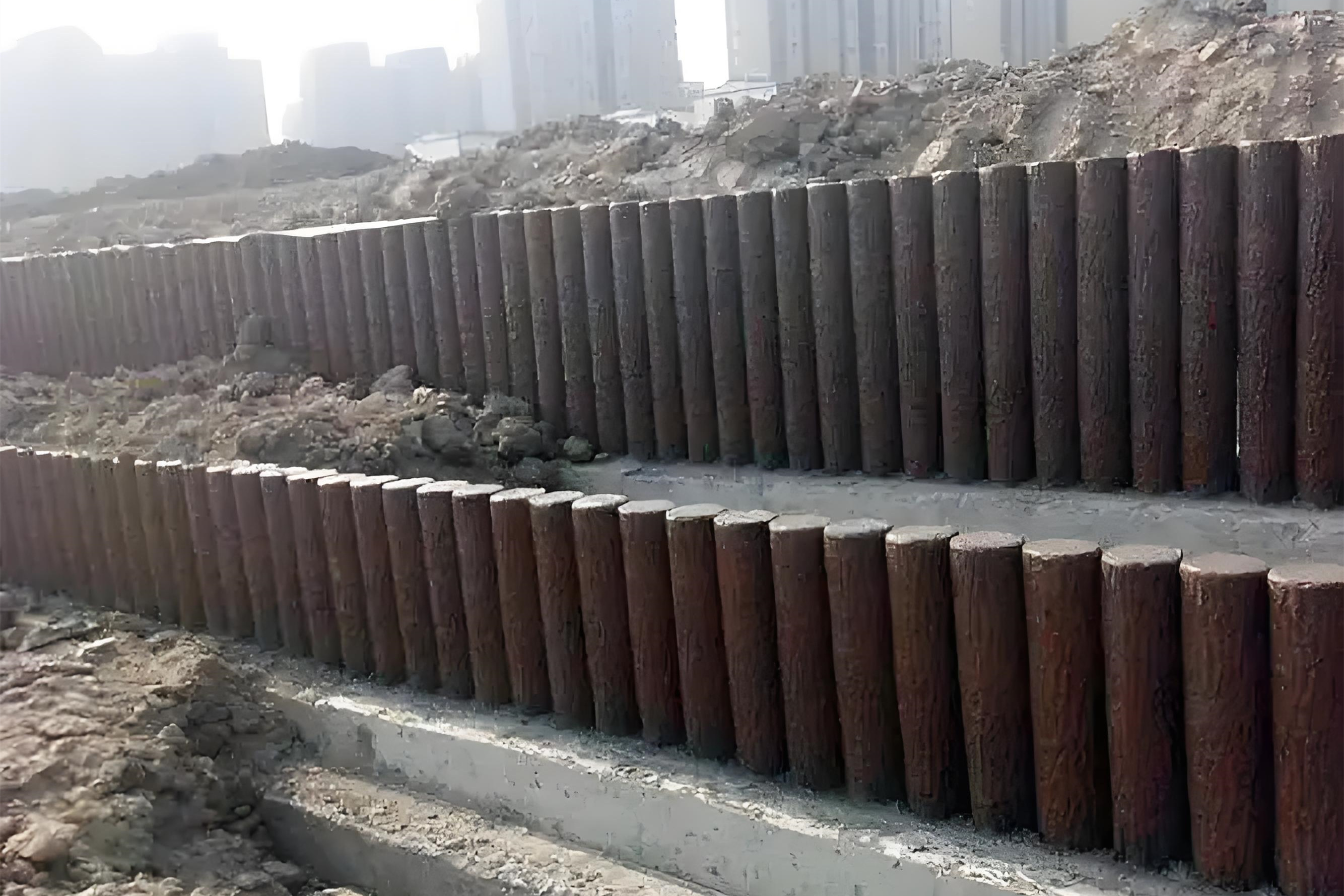 水泥樁批發(fā)廠家泓樺錦嘉-打仿木樁過(guò)程中需要控制力度嗎?