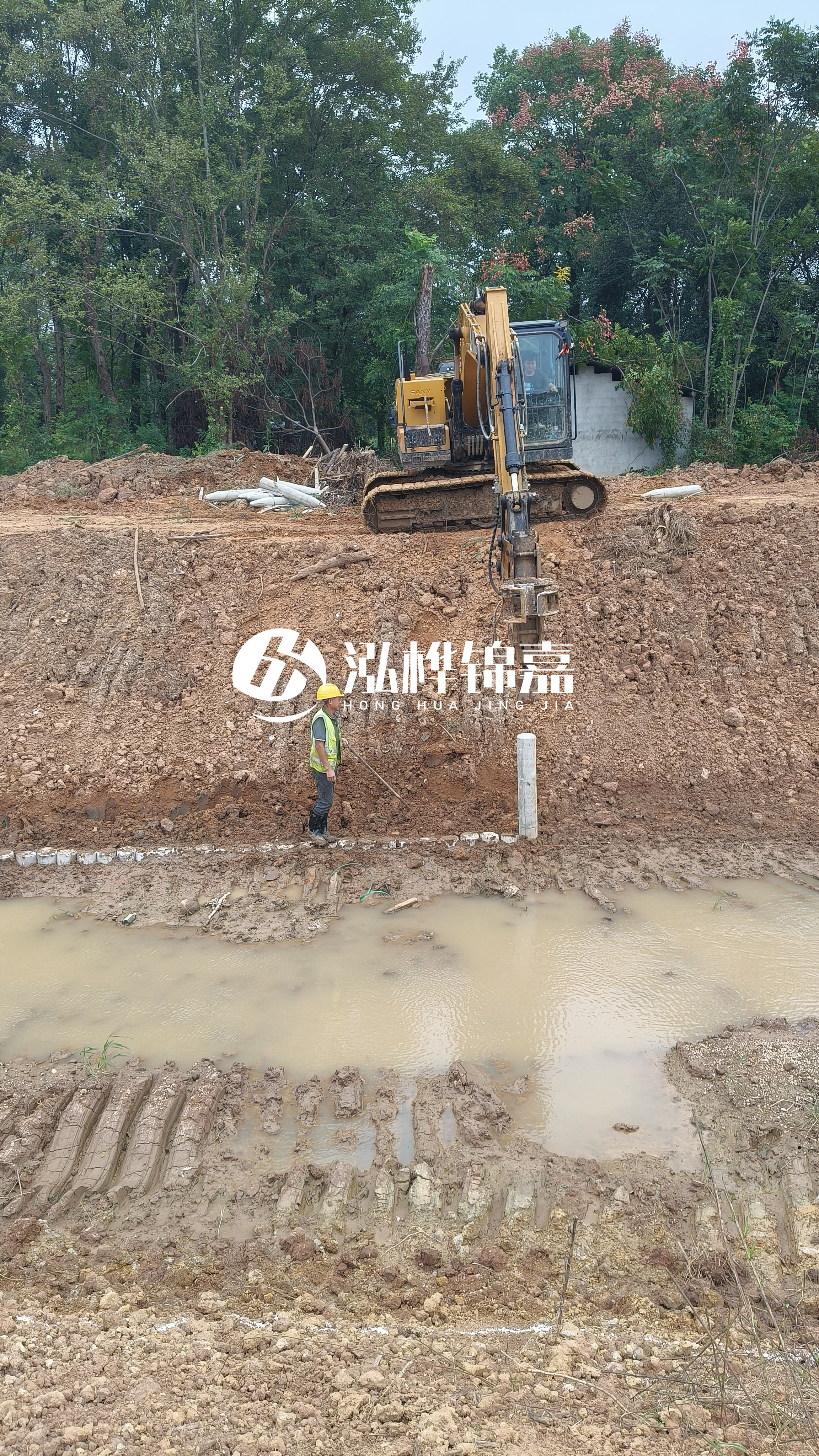 水泥仿木樁施工隊(duì)泓樺錦嘉 - 購(gòu)買水泥仿木樁包安裝嗎？